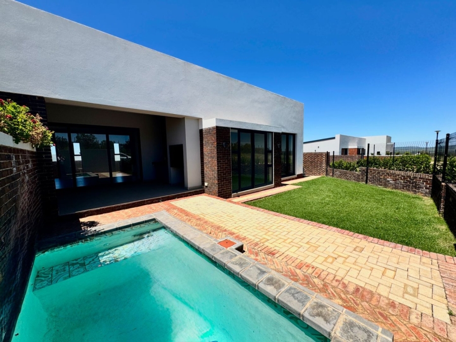 3 Bedroom Property for Sale in Helderzicht Eco Estate North West